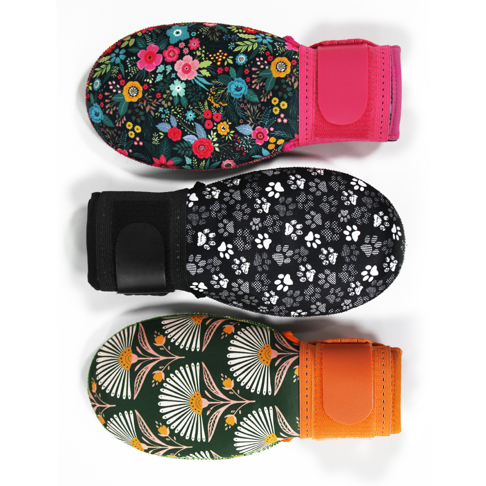 The voltage model sliding gloves offer personalized designs for teenagers and adults, and they are equipped with finger protection for baseball and softball.