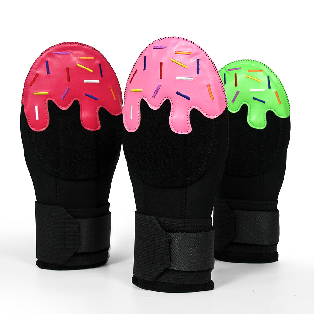 Hot-selling new model baseball and softball gloves for both hands, suitable for teenagers and adults. They feature elastic compression for smooth sliding.